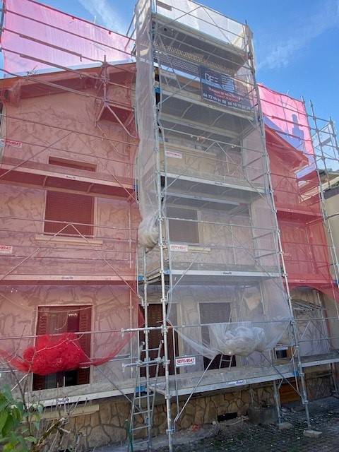 Rénovation et Isolation d'une Maison à Sathonnay Camp