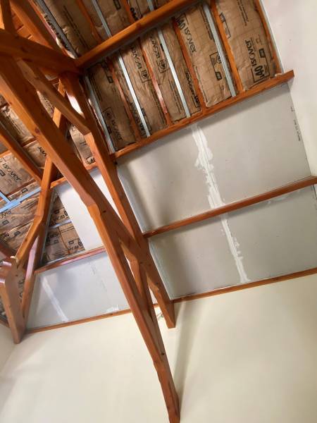 Isolation du plafond d’une maison à ST GENIS LES OLLIERES dans la région de Lyon